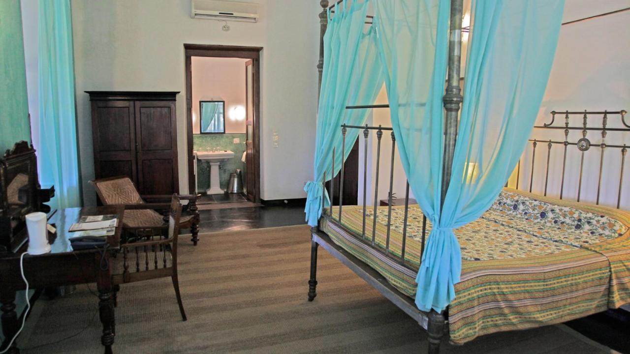 Neemrana'S - Bungalow On The Beach Tharangambadi ภายนอก รูปภาพ