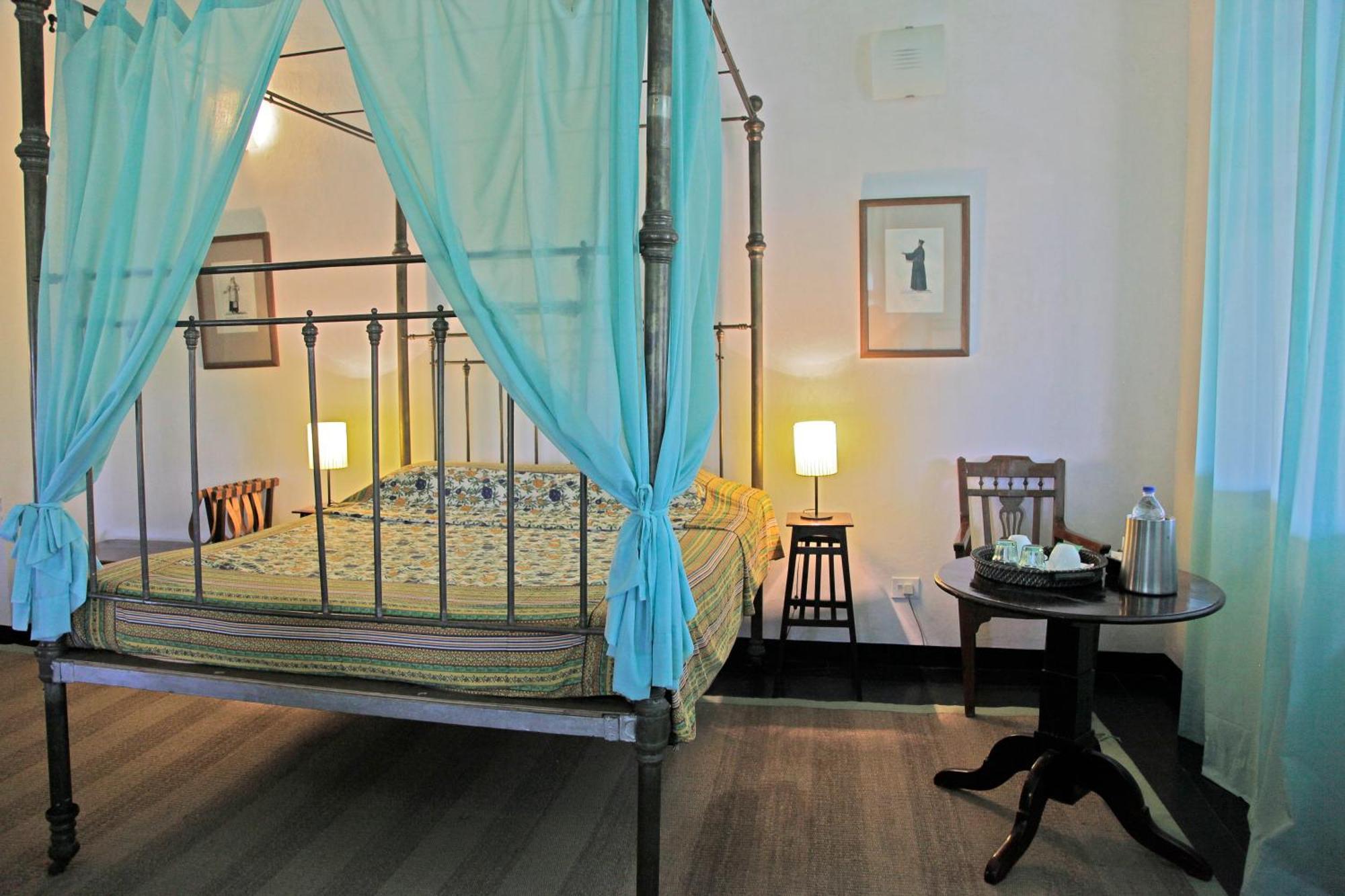 Neemrana'S - Bungalow On The Beach Tharangambadi ภายนอก รูปภาพ