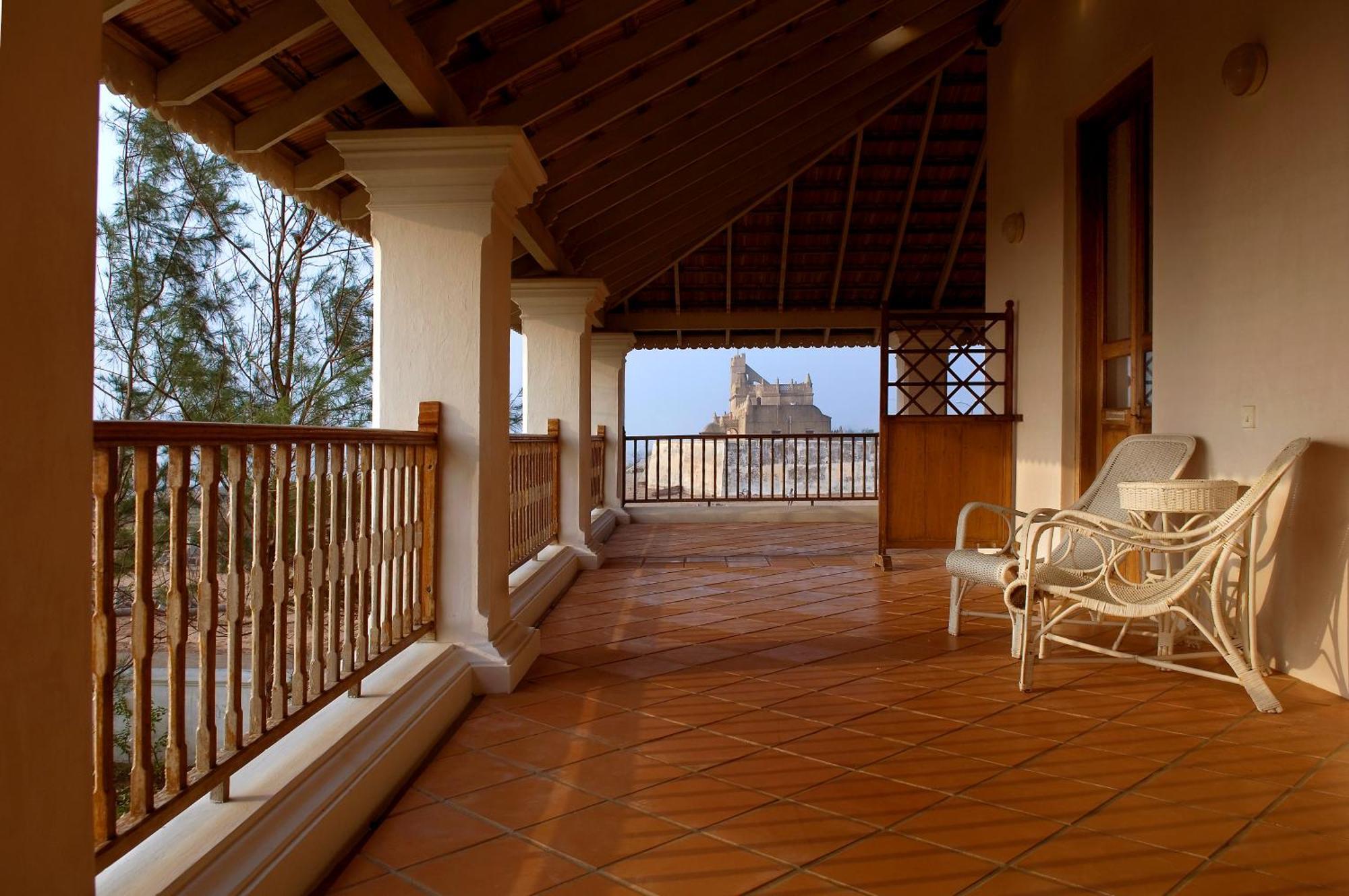 Neemrana'S - Bungalow On The Beach Tharangambadi ภายนอก รูปภาพ